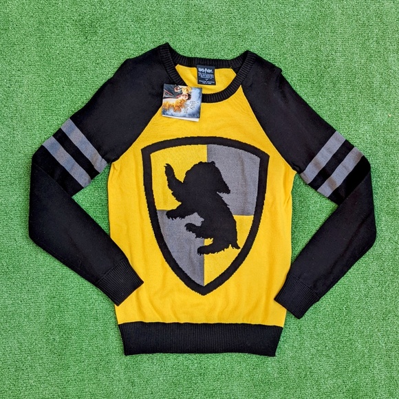 Harry Potter Wizarding World Hufflepuff Intarsia Pullover Sweater Women Sm NWT - Picture 2 of 4